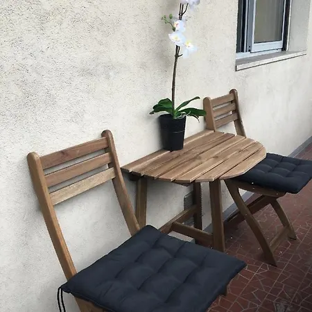 A Deux Pas Des Champs Elysees Paris