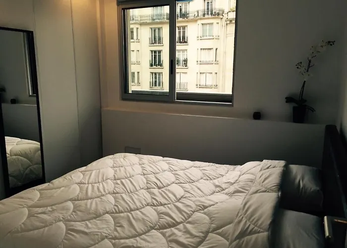 公寓 A Deux Pas Des Champs Elysees 巴黎